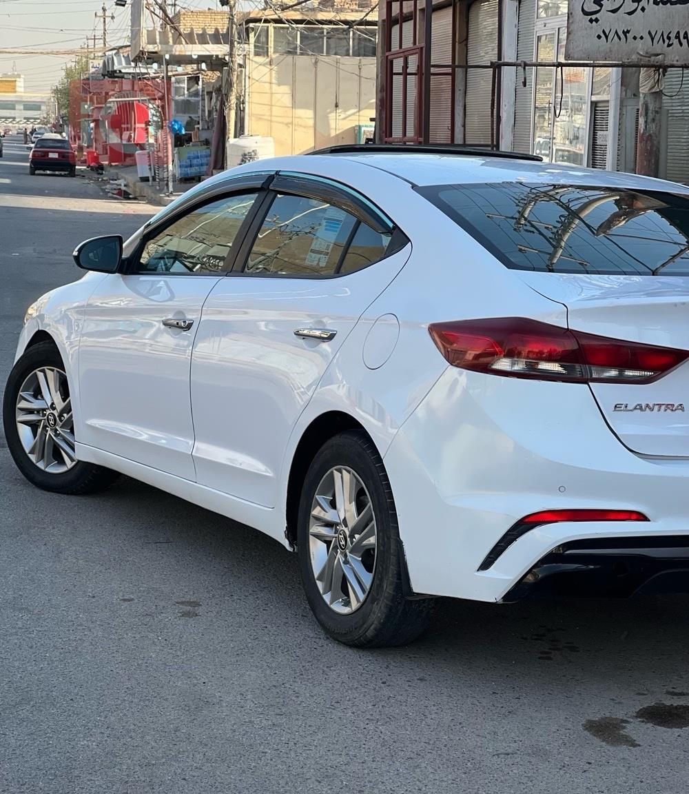 هیۆندای ئەلەنترا